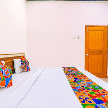 Capital O 64299 Hotel Suncity Juhi Bari Экстерьер фото