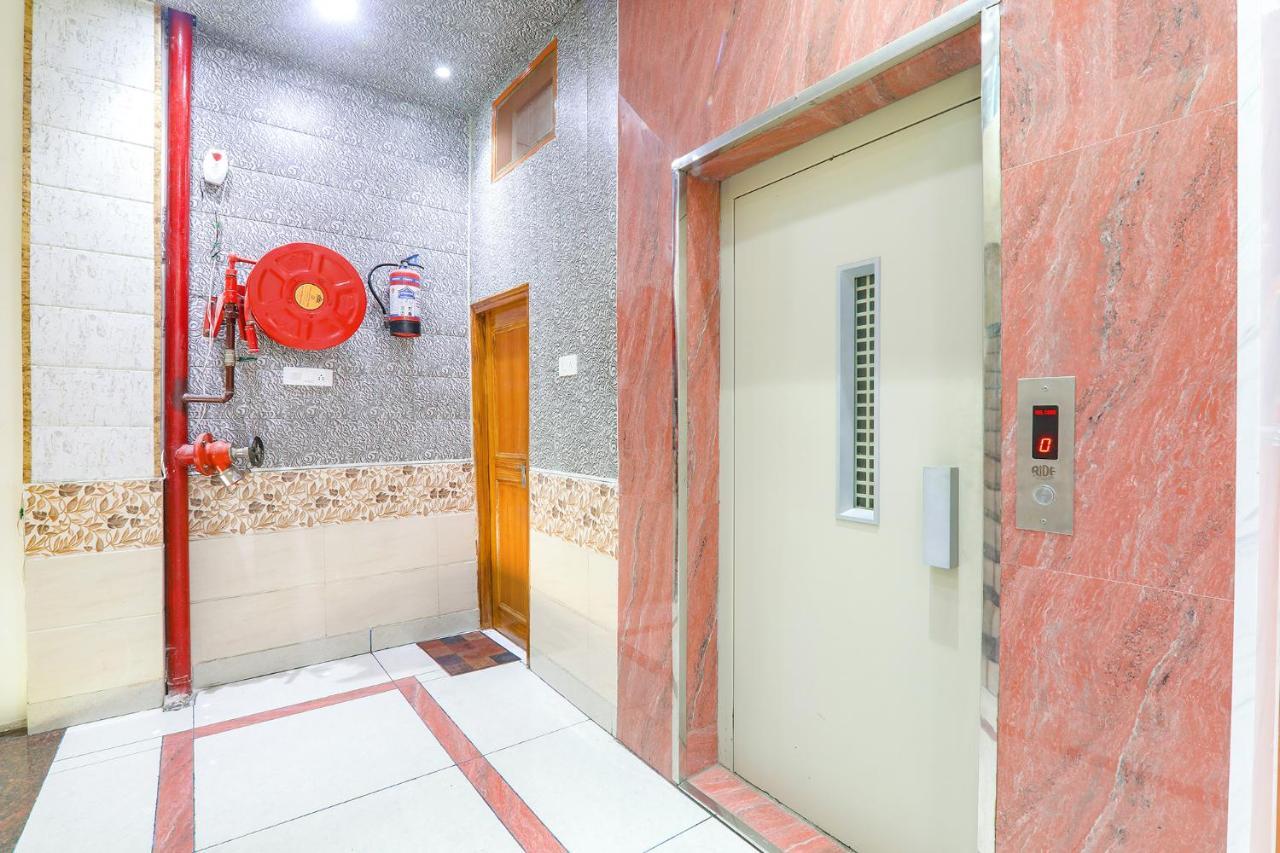 Capital O 64299 Hotel Suncity Juhi Bari Экстерьер фото